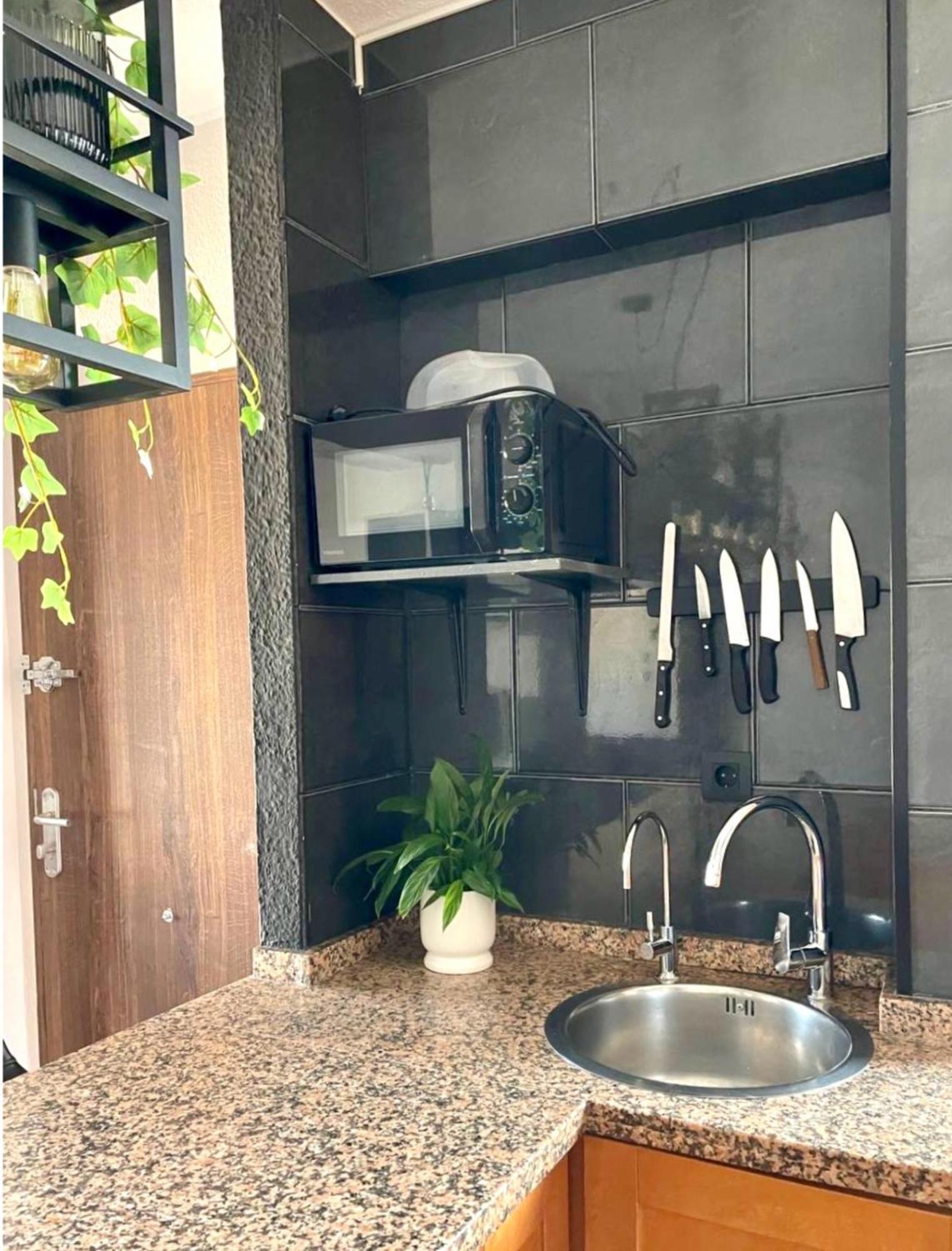Central Loft Apartments ซานตาโปลา ภายนอก รูปภาพ
