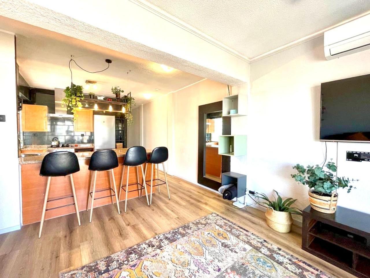 Central Loft Apartments ซานตาโปลา ภายนอก รูปภาพ