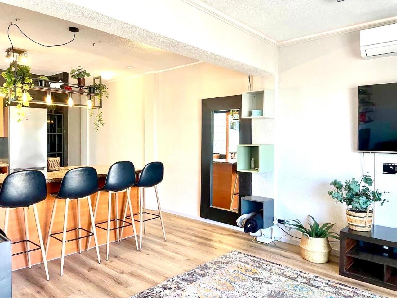 Central Loft Apartments ซานตาโปลา ภายนอก รูปภาพ